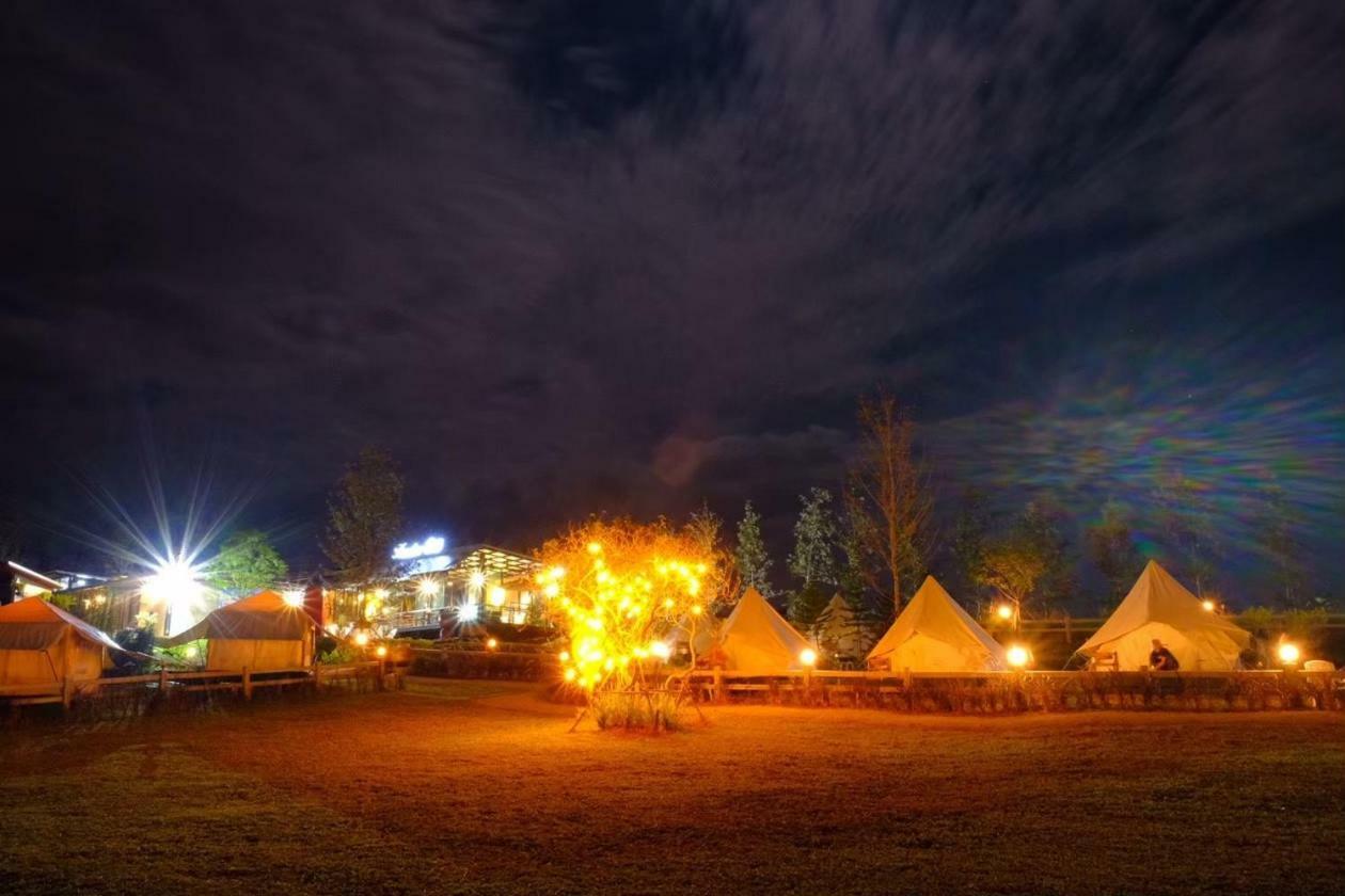 Kondee Cino Cafe & Glamping Hotel Khao Kho Exterior foto